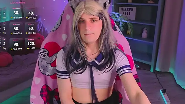 FoxIsPuff online show from April 4, 8:40 pm