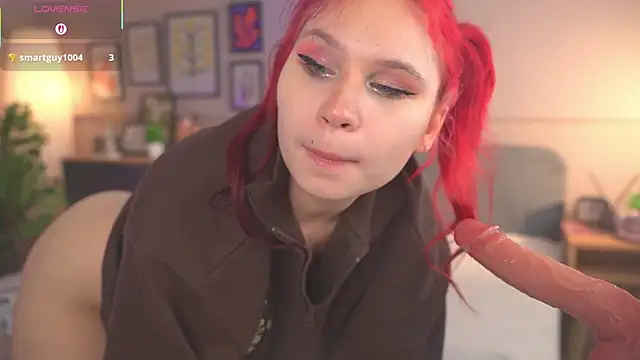  TomieFern  online show from April 6, 2:40 pm