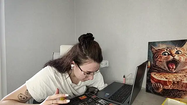 LaritaTocchio online show from March 17, 8:29 am