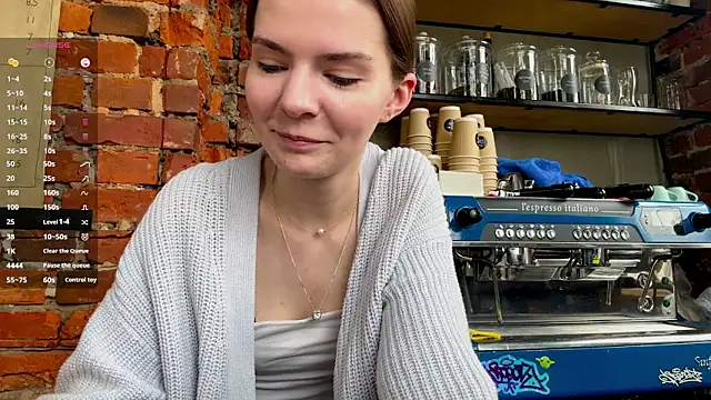 AnnWaddie online show from March 26, 11:45 am