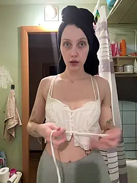  JolynJostar online show from March 22, 8:15 pm