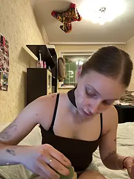  JolynJostar online show from March 20, 5:40 pm