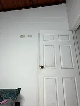 Trixie pop online show from April 6, 1:16 am