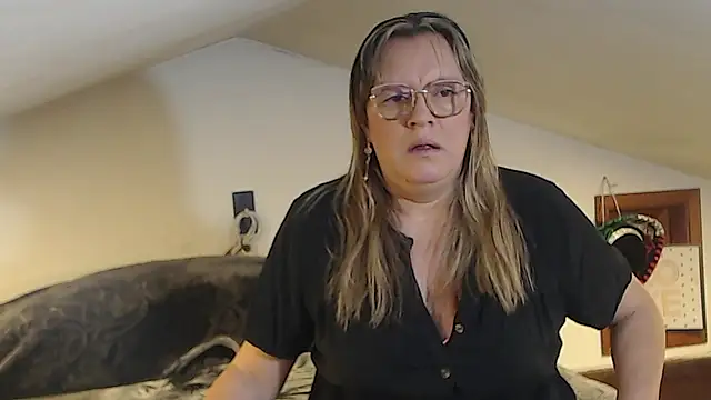 Malu 617 online show from April 3, 10:08 pm