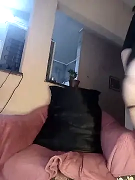 lua-bfly online show from April 4, 11:36 pm