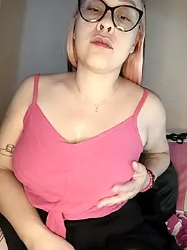 lua-bfly online show from April 15, 1:28 am