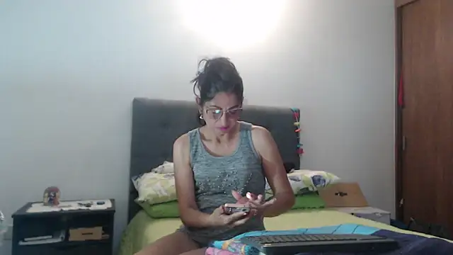 Taniafirelux online show from March 25, 10:56 pm