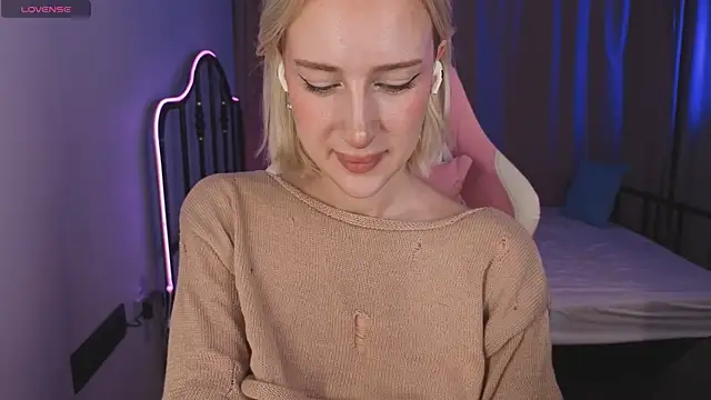 pretty smile cutie online show from May 22, 4:43 am