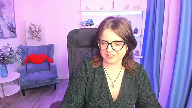 AmeliaDateri online show from April 4, 7:23 pm