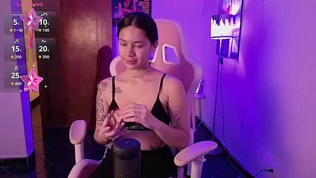 Oliviasims online show from April 6, 9:49 pm