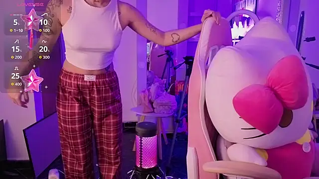 Oliviasims online show from April 7, 10:34 pm