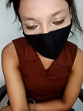 Candyy crushh online show from March 18, 2:55 pm