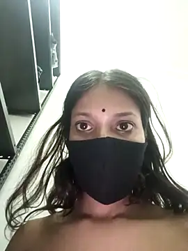 Candyy crushh online show from May 9, 2:46 am