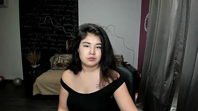 AlicaMayer online show from March 18, 6:35 pm