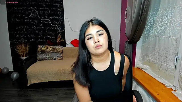 AlicaMayer online show from April 2, 6:05 pm