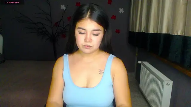 AlicaMayer online show from April 3, 6:17 pm