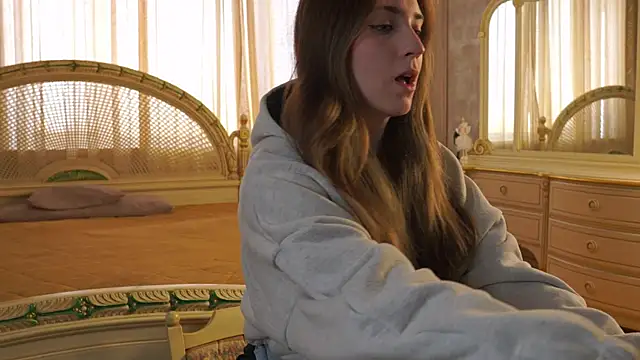 AlinaGach online show from April 13, 3:08 am