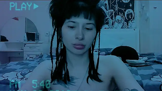 AllisonDeetz online show from March 31, 11:38 pm