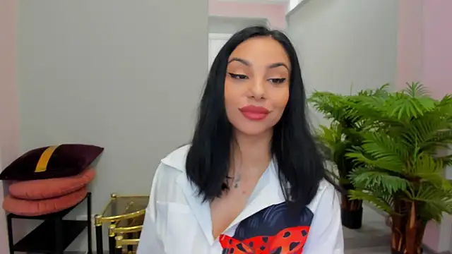 MissSiennaa online show from April 3, 6:11 am