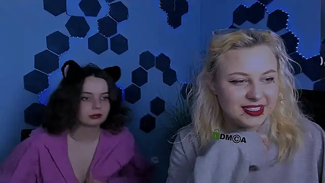 aria blaze  online show from April 21, 7:48 am