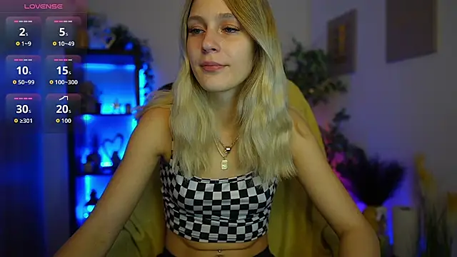 Luna Grace18 online show from April 6, 1:01 pm