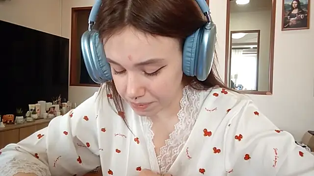 Dela Verualtys online show from March 22, 8:20 am