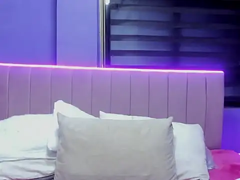 EmiSchwarz online show from March 27, 3:41 am