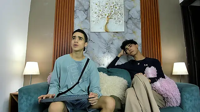 NAUGHTY BOYS1 online show from April 1, 8:17 pm