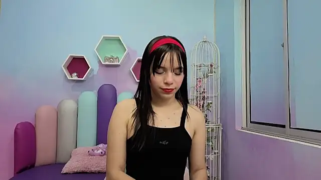 Isaa Skinny online show from May 26, 3:39 am