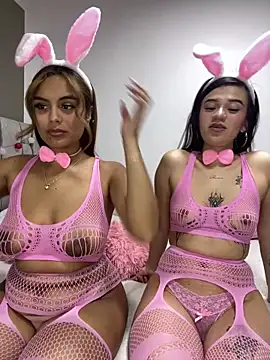 chloe evans0 online show from March 29, 4:00 am