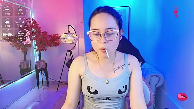 Shady bug online show from April 8, 7:49 pm