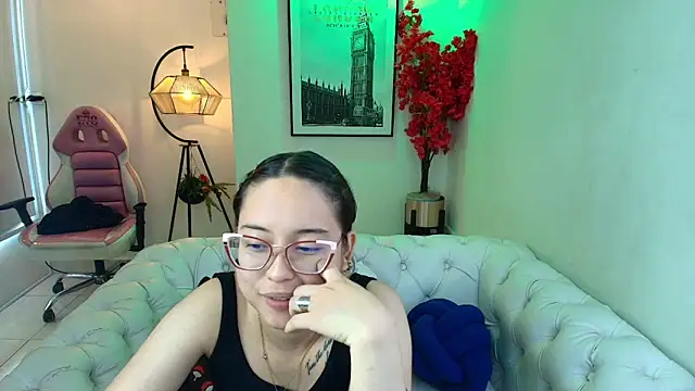 Shady bug online show from May 20, 7:22 pm