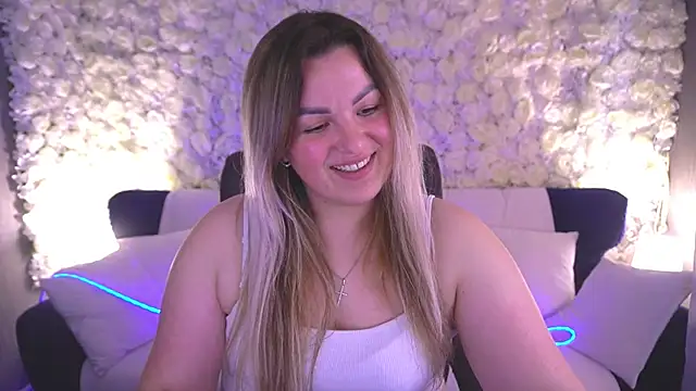 AlissyaGrayy online show from May 11, 1:02 pm