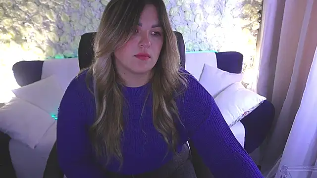 AlissyaGrayy online show from May 18, 5:46 am
