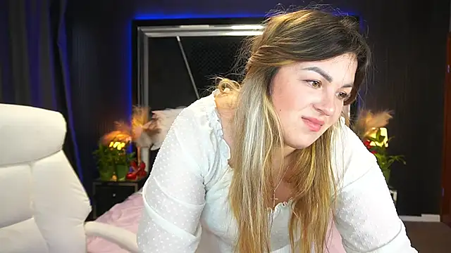 AlissyaGrayy online show from May 17, 5:50 am