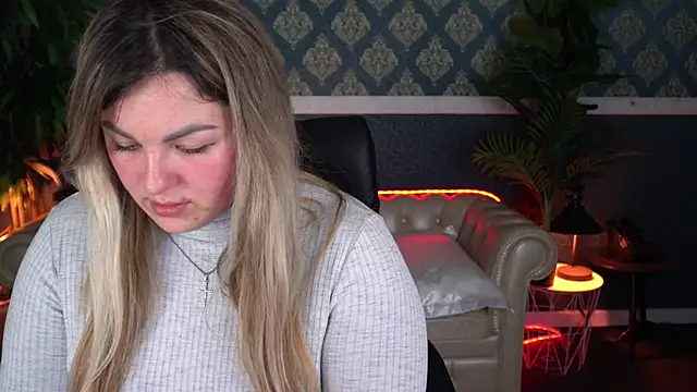 AlissyaGrayy online show from April 9, 6:57 pm