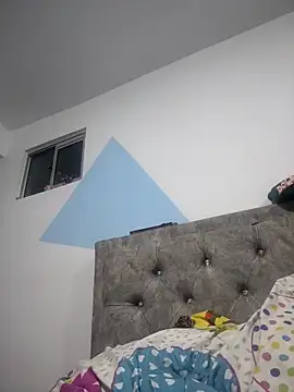 cristaal pink online show from March 31, 7:30 am