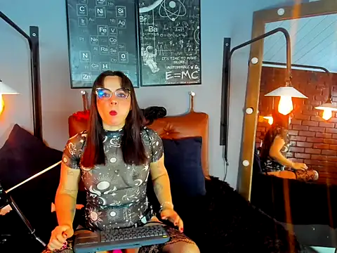 Ginger lovegood online show from March 27, 3:24 pm