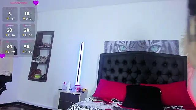 Scarlet Hiit online show from March 19, 3:11 am