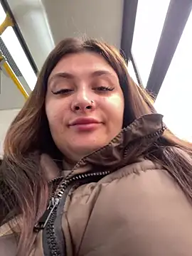 Taya lips online show from April 1, 6:47 am