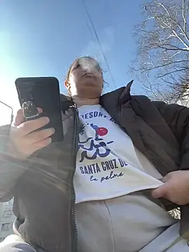 Taya lips online show from April 2, 6:22 am