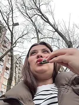 Taya lips online show from April 4, 8:57 am