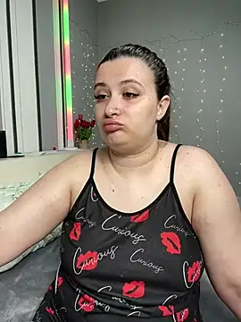 Taya lips online show from March 21, 7:08 pm