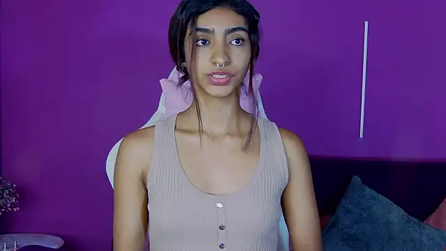 Hottie Veronica online show from March 23, 8:04 pm