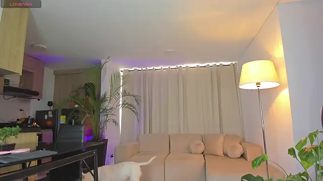 Aleja evangeline online show from March 30, 8:19 pm