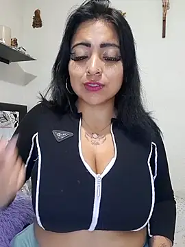 Sarah-917 online show from May 5, 11:24 am