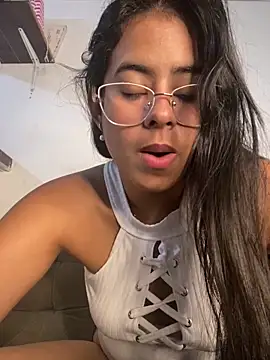 lucirganaxxx online show from March 27, 4:25 am