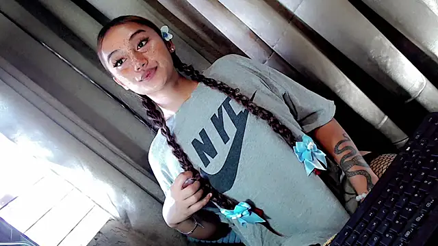 Jessicasfantasy online show from April 7, 11:51 pm