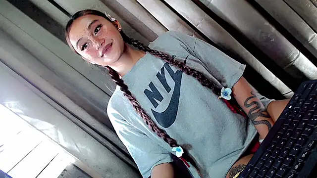 Jessicasfantasy online show from March 26, 1:52 am