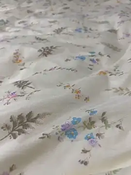 LuckyGirl-11 online show from April 14, 1:22 pm